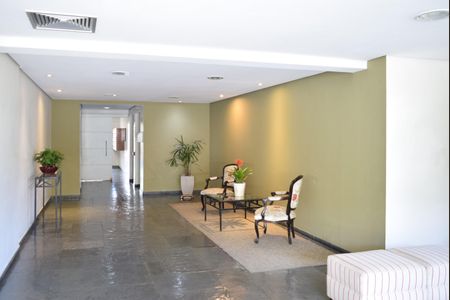 Apartamento para alugar com 82m², 2 quartos e 1 vagaHall social