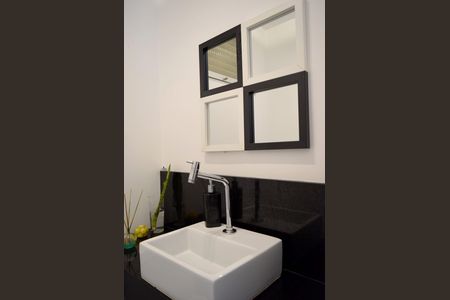 Apartamento para alugar com 82m², 2 quartos e 1 vagaLavabo