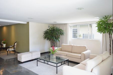 Apartamento para alugar com 82m², 2 quartos e 1 vagaHall social