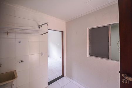 Casa para alugar com 48m², 2 quartos e sem vaga