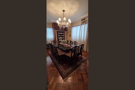 Apartamento à venda com 130m², 3 quartos e 1 vaga Apartamento à venda com 130m², 3 quartos e 1 vagaSala de jantar