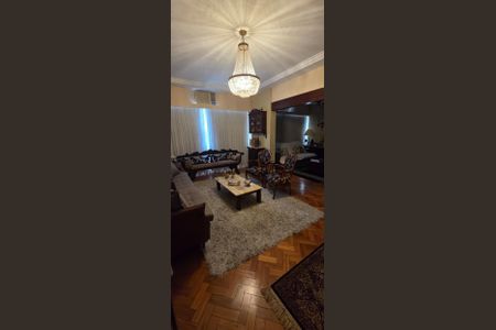 Apartamento à venda com 130m², 3 quartos e 1 vaga Apartamento à venda com 130m², 3 quartos e 1 vagaSala