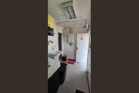 Apartamento à venda com 130m², 3 quartos e 1 vaga Apartamento à venda com 130m², 3 quartos e 1 vagaÁrea de serviço