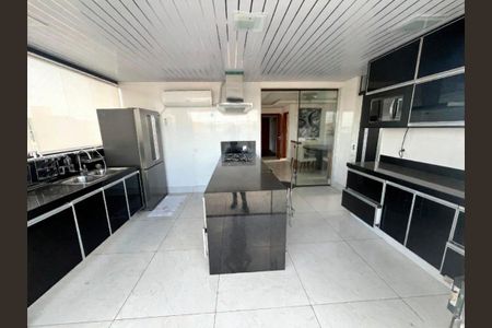 Apartamento para alugar com 3 quartos, 228m² em São Luiz, Belo Horizonte