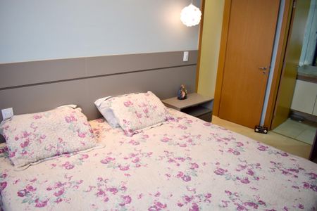 Apartamento para alugar com 71m², 2 quartos e 2 vagasSuíte