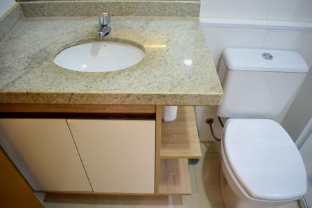 Apartamento para alugar com 71m², 2 quartos e 2 vagasBanheiro