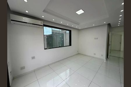 Casa para alugar com 343m², 3 quartos e 5 vagas