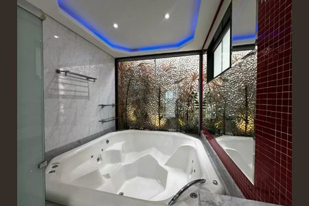 Casa para alugar com 343m², 3 quartos e 5 vagas