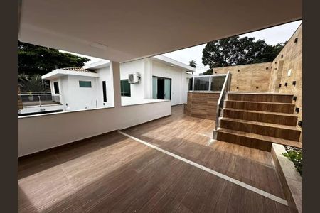 Casa para alugar com 343m², 3 quartos e 5 vagas