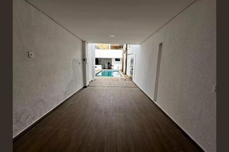 Casa para alugar com 343m², 3 quartos e 5 vagas