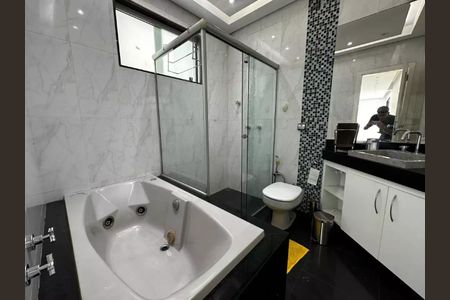 Casa para alugar com 343m², 3 quartos e 5 vagas