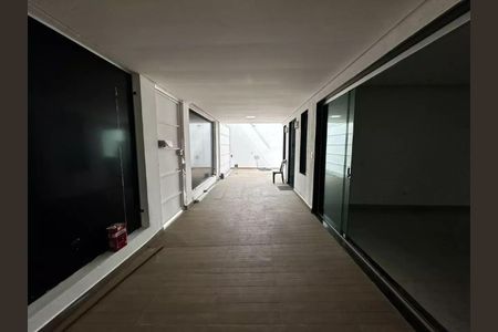 Casa para alugar com 343m², 3 quartos e 5 vagas