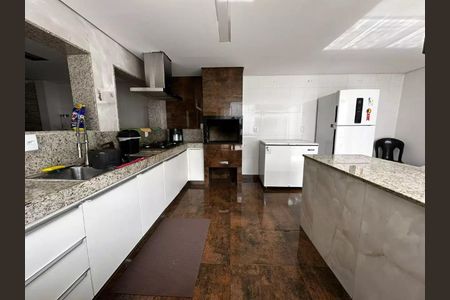 Casa para alugar com 3 quartos, 343m² em Ouro Preto, Belo Horizonte