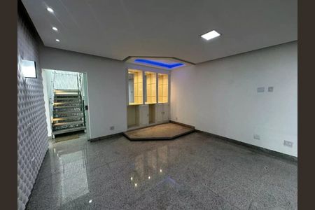 Casa para alugar com 3 quartos, 343m² em Ouro Preto, Belo Horizonte