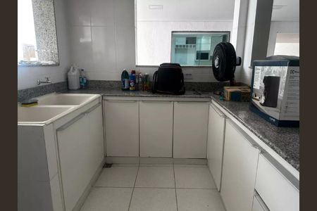 Casa para alugar com 343m², 3 quartos e 5 vagas