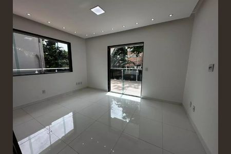 Casa para alugar com 343m², 3 quartos e 5 vagas