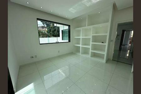 Casa para alugar com 343m², 3 quartos e 5 vagas