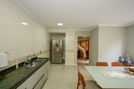 Casa de condomínio para alugar com 300m², 3 quartos e 4 vagasCozinha
