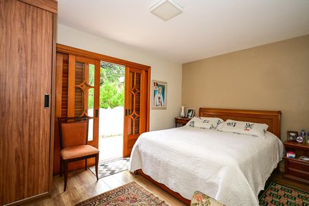 Casa de condomínio para alugar com 300m², 3 quartos e 4 vagasSuíte