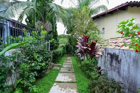 Casa de condomínio para alugar com 300m², 3 quartos e 4 vagasJardim