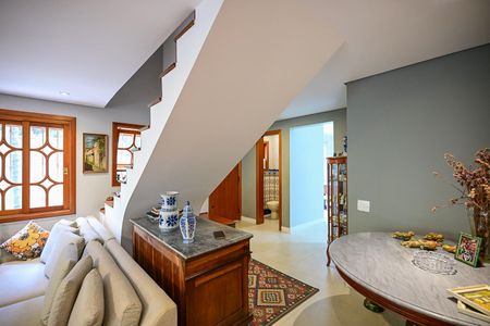 Casa de condomínio para alugar com 300m², 3 quartos e 4 vagasHall de Entrada
