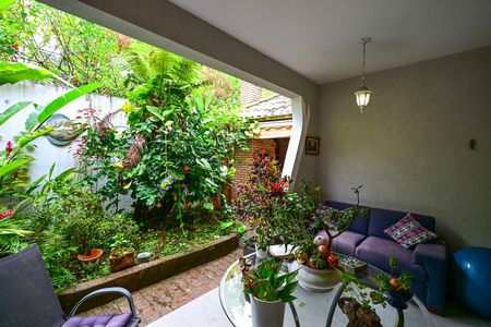 Varanda de casa de condomínio para alugar com 3 quartos, 300m² em Vila Progredior, São Paulo