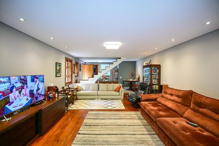 Sala de casa de condomínio para alugar com 3 quartos, 300m² em Vila Progredior, São Paulo