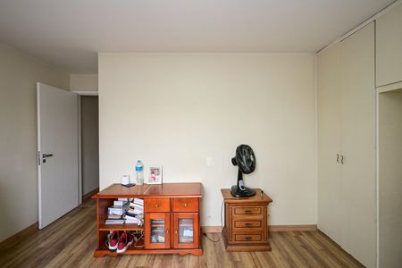 Casa de condomínio para alugar com 300m², 3 quartos e 4 vagasQuarto 1