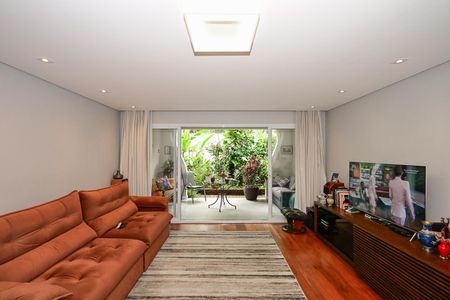 Casa de condomínio para alugar com 300m², 3 quartos e 4 vagasSala