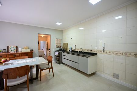 Casa de condomínio para alugar com 300m², 3 quartos e 4 vagasCozinha