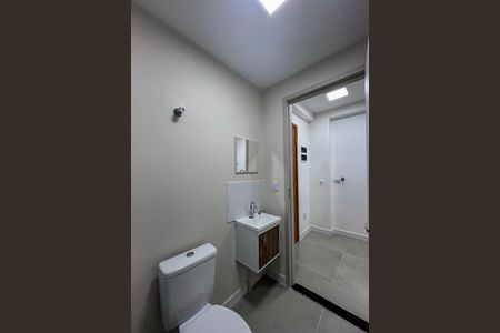 Studio para alugar com 33m², 1 quarto e sem vaga Studio para alugar com 33m², 1 quarto e sem vagaBanheiro