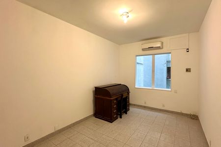 Apartamento para alugar com 142m², 3 quartos e 1 vaga