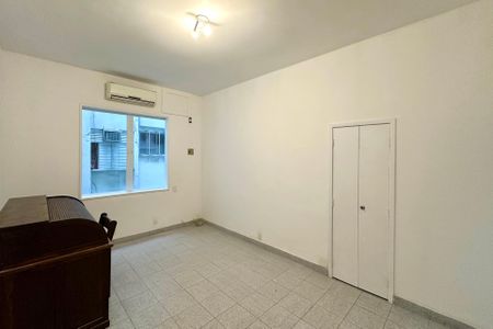 Apartamento para alugar com 142m², 3 quartos e 1 vaga
