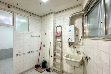 Apartamento para alugar com 142m², 3 quartos e 1 vaga