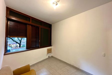 Apartamento para alugar com 142m², 3 quartos e 1 vaga