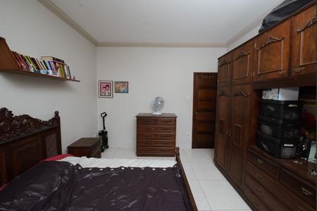 Casa para alugar com 120m², 4 quartos e 2 vagas Casa para alugar com 120m², 4 quartos e 2 vagasQuarto 1