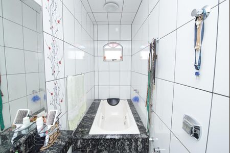 Casa para alugar com 120m², 4 quartos e 2 vagas Casa para alugar com 120m², 4 quartos e 2 vagasBanheiro da Suíte