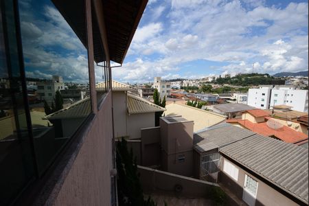 Casa para alugar com 120m², 4 quartos e 2 vagas Casa para alugar com 120m², 4 quartos e 2 vagasVista da Sacada