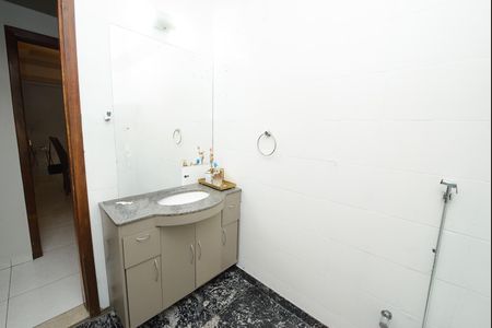 Casa para alugar com 120m², 4 quartos e 2 vagas Casa para alugar com 120m², 4 quartos e 2 vagasBanheiro