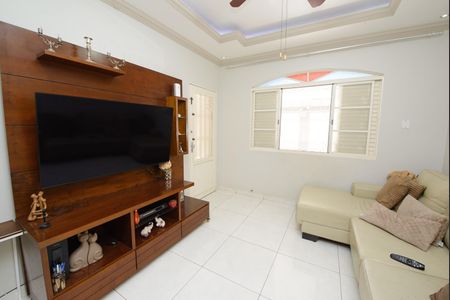 Casa para alugar com 120m², 4 quartos e 2 vagas Casa para alugar com 120m², 4 quartos e 2 vagasSala