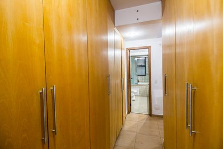 Apartamento para alugar com 182m², 2 quartos e 2 vagasCloset da suíte
