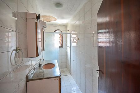 Casa à venda com 320m², 4 quartos e 2 vagasBanheiro 2