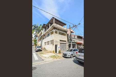 Casa à venda com 320m², 4 quartos e 2 vagasFachada