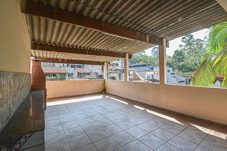 Casa à venda com 320m², 4 quartos e 2 vagasChurrasqueira