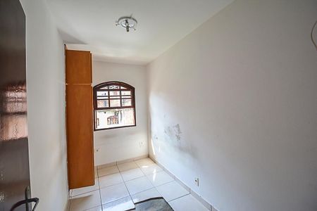 Casa à venda com 320m², 4 quartos e 2 vagasQuarto 4