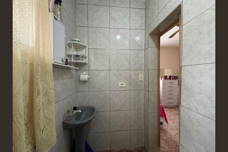 Casa à venda com 90m², 2 quartos e sem vagaBanheiro da Suíte