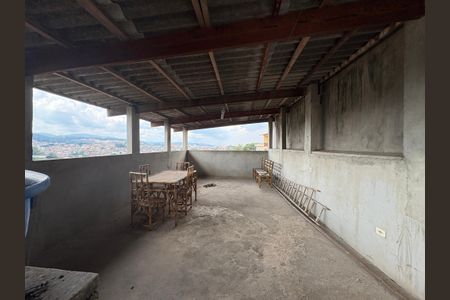 Casa à venda com 90m², 2 quartos e sem vagaLaje