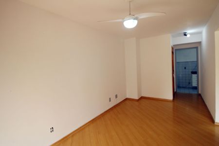 Sala de apartamento para alugar com 2 quartos, 60m² em Irajá, Rio de Janeiro