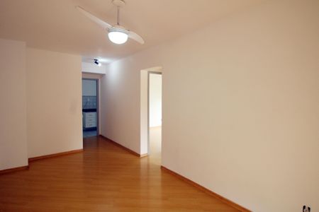 Sala de apartamento para alugar com 2 quartos, 60m² em Irajá, Rio de Janeiro