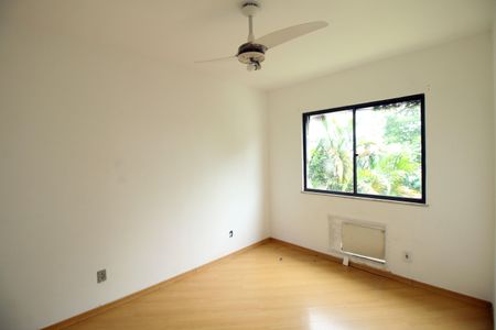 Quarto 2 de apartamento para alugar com 2 quartos, 60m² em Irajá, Rio de Janeiro